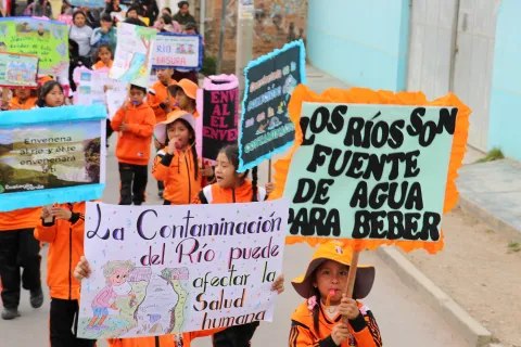 Tarma: 50 escolares participaron en pasacalle de sensibilización para proteger fuentes de agua