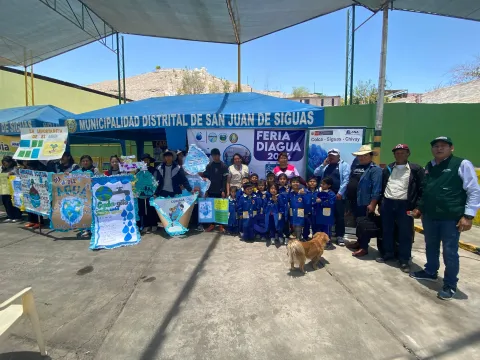 Arequipa: ANA promueve desfile de pancartas en la Feria DIAGUA 2024 para valorar y cuidar el agua